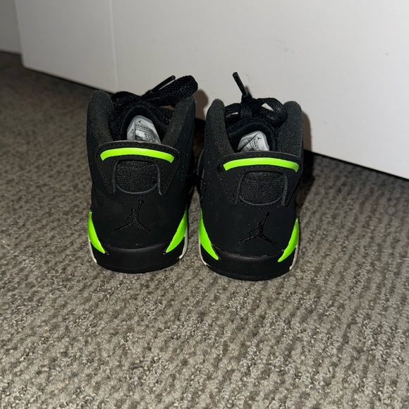 Green and Black Toddler Jordan’s - Picture 4 of 4